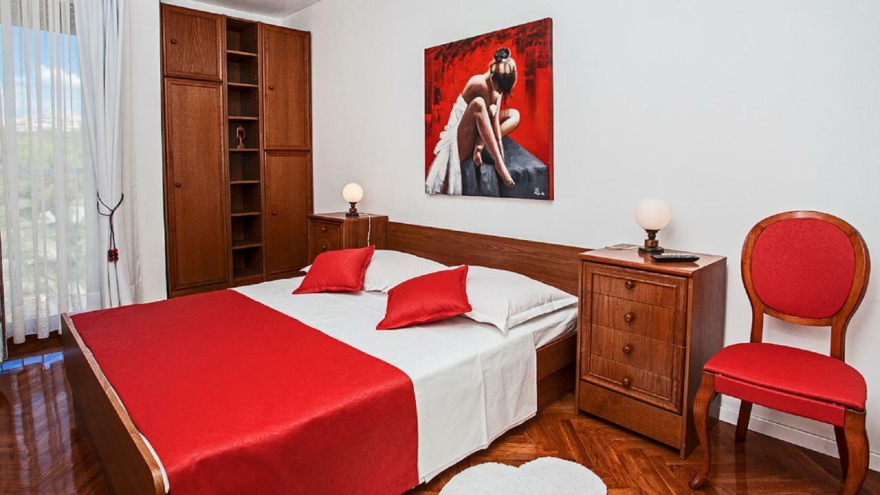 Apartment Milana - Cozy Stay With Free Parking Сплит Экстерьер фото